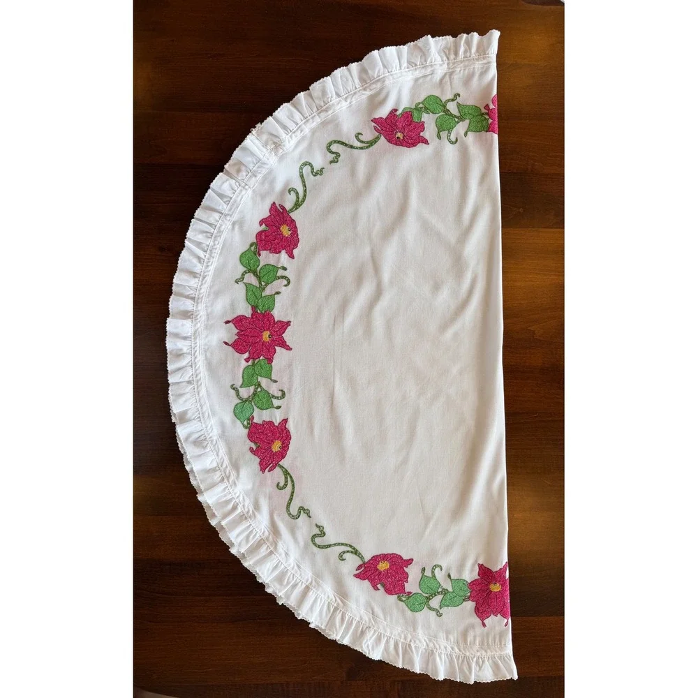 Vintage Christmas Round Tablecloth Pink Poinsettia‎ Embroidered Ruffle White 42